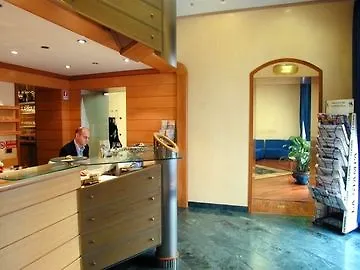 柯罗酒店 酒店 3*